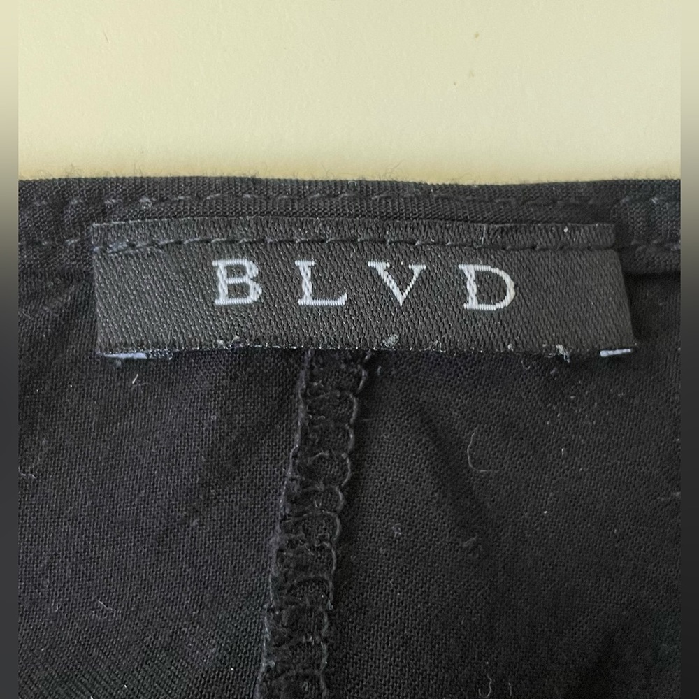 BLVD shirt in black - Picture 4 of 4